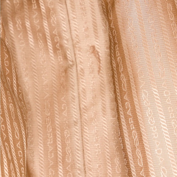 Prada Vitello Leather Bag. - Picture 6 of 6